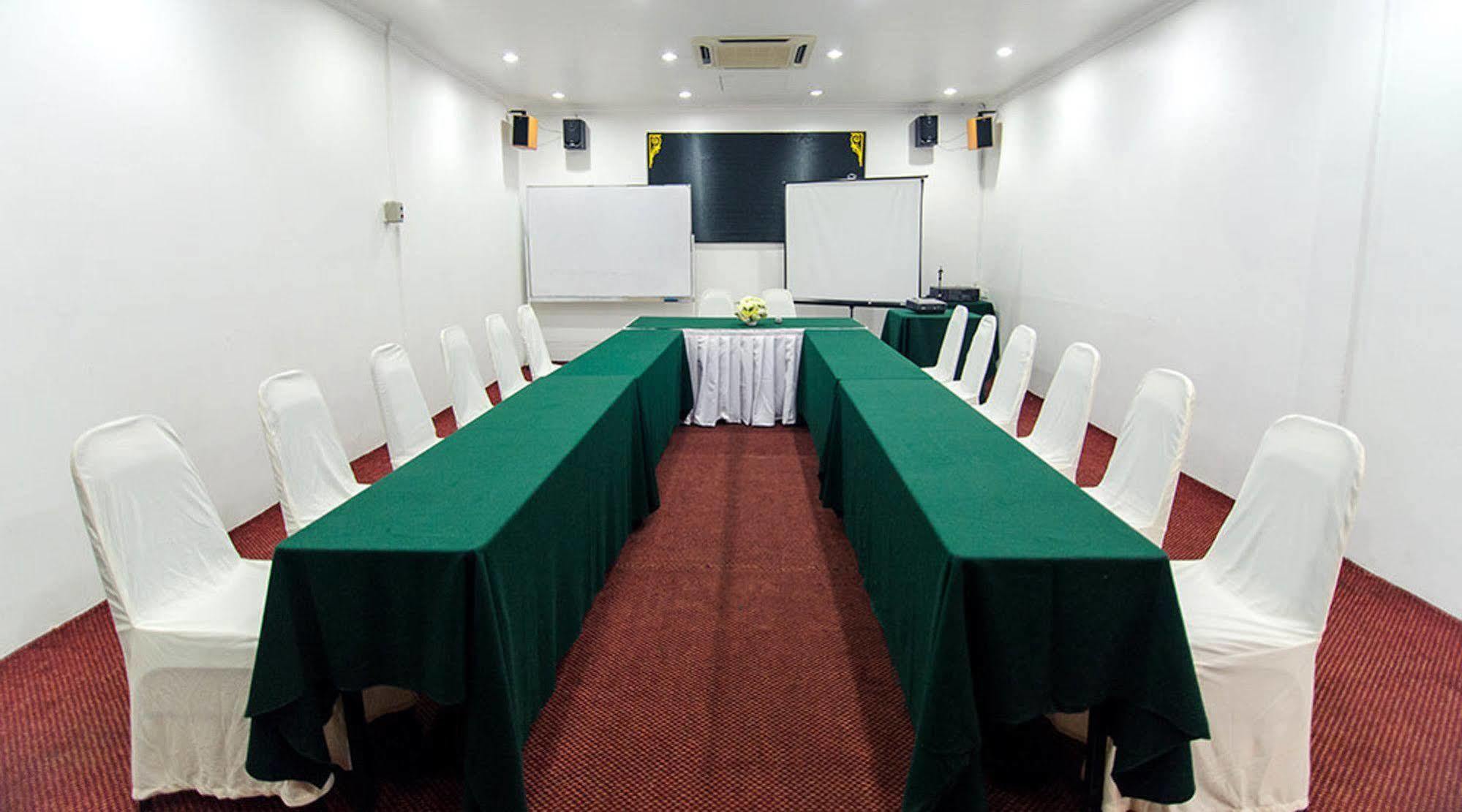Hotel Seri Malaysia Seremban Extérieur photo